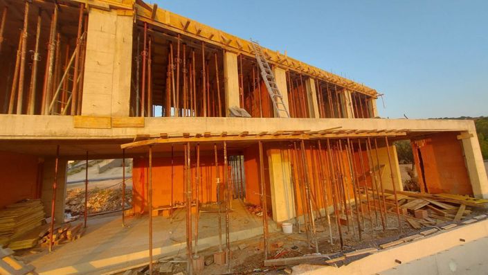 Image No.24-4 Bed Property for sale