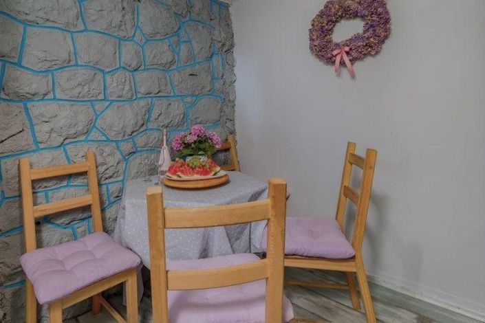 Image No.11-1 Bed Property for sale