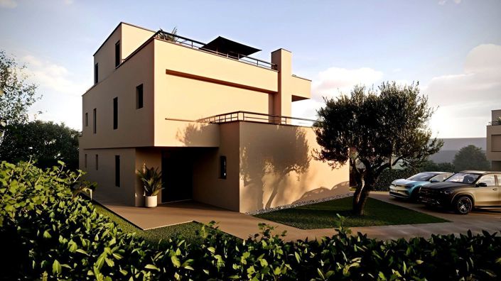 Image No.4-4 Bed Property for sale