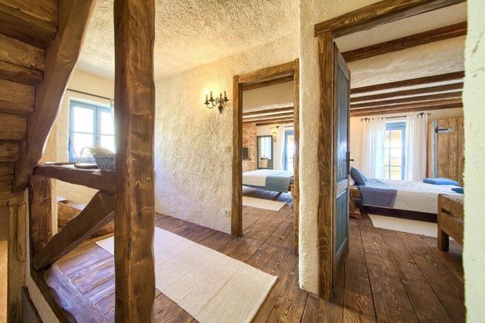 Image No.14-4 Bed Property for sale