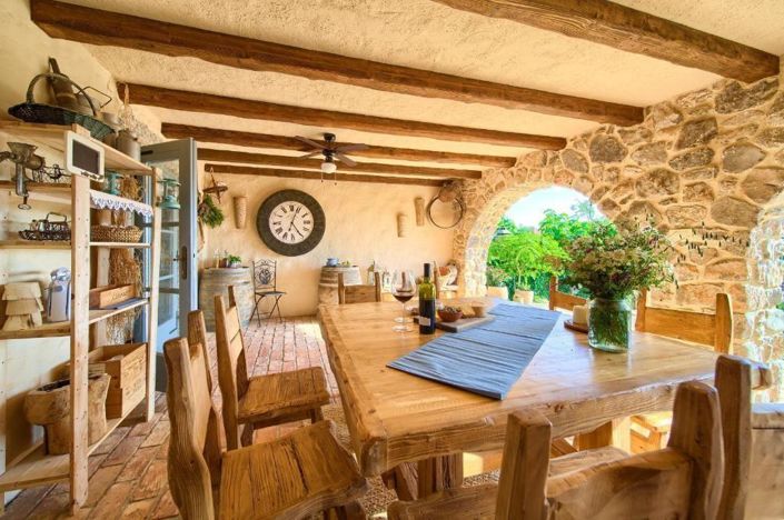 Image No.20-4 Bed Property for sale