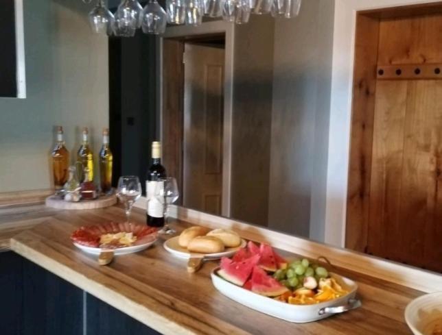 Image No.21-3 Bed Property for sale