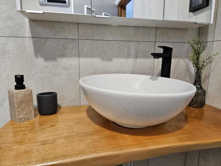 Image No.25-3 Bed Property for sale