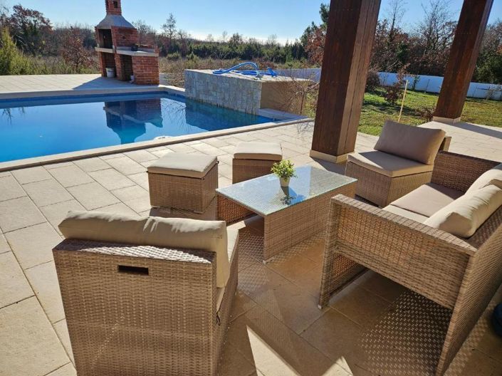 Image No.3-3 Bed Property for sale