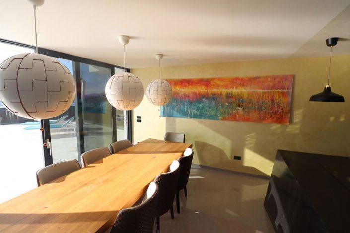 Image No.15-4 Bed Property for sale