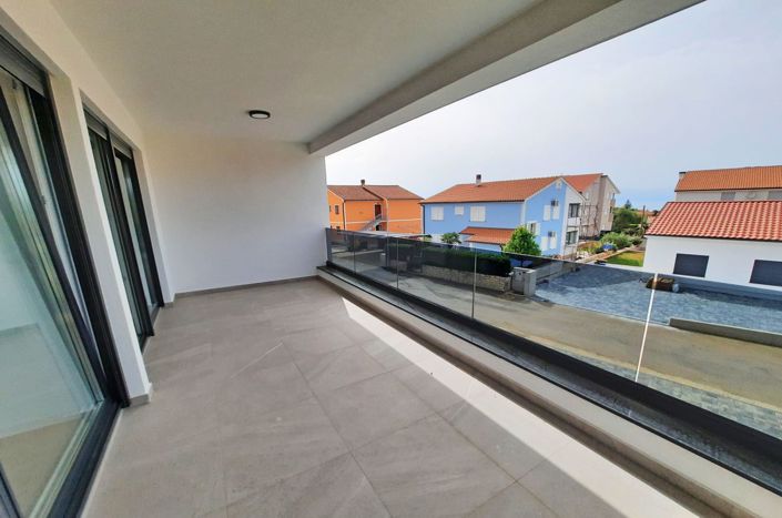 Image No.11-3 Bed Property for sale