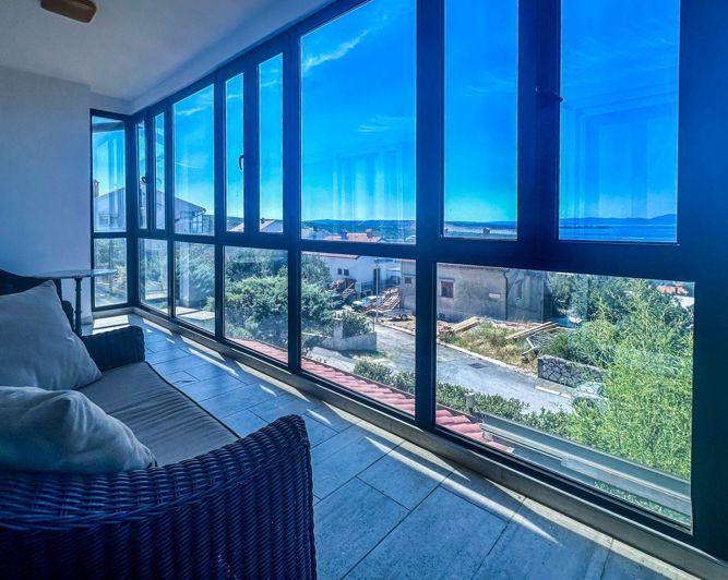 Image No.3-7 Bed Property for sale