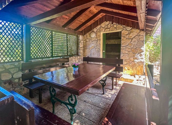 Image No.7-7 Bed Property for sale