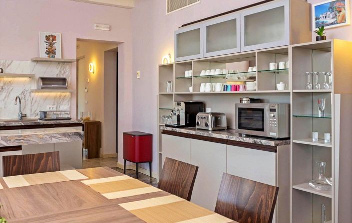 Image No.23-5 Bed Property for sale