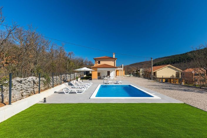 Image No.5-4 Bed Property for sale