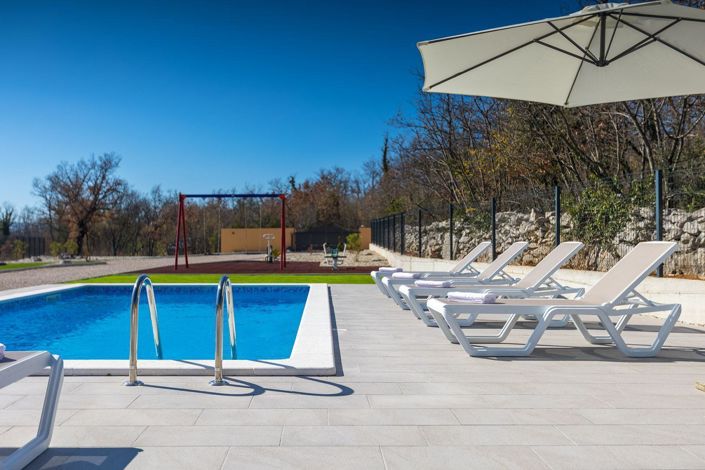 Image No.7-4 Bed Property for sale