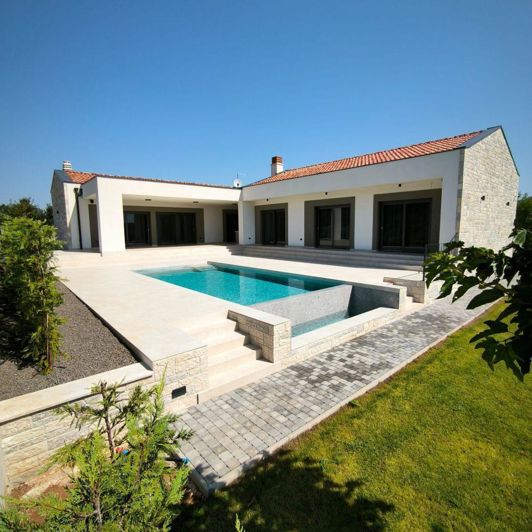Image No.1-3 Bed Property for sale