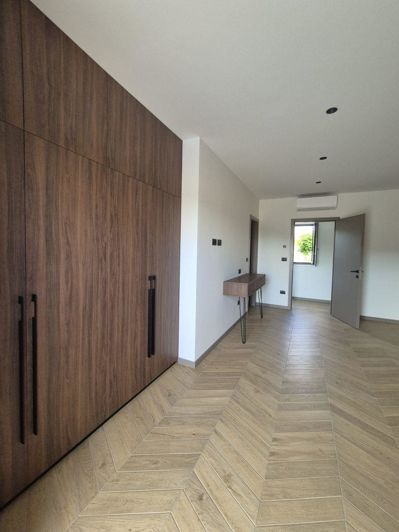 Image No.20-3 Bed Property for sale