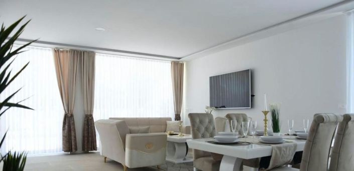 Image No.13-6 Bed Property for sale