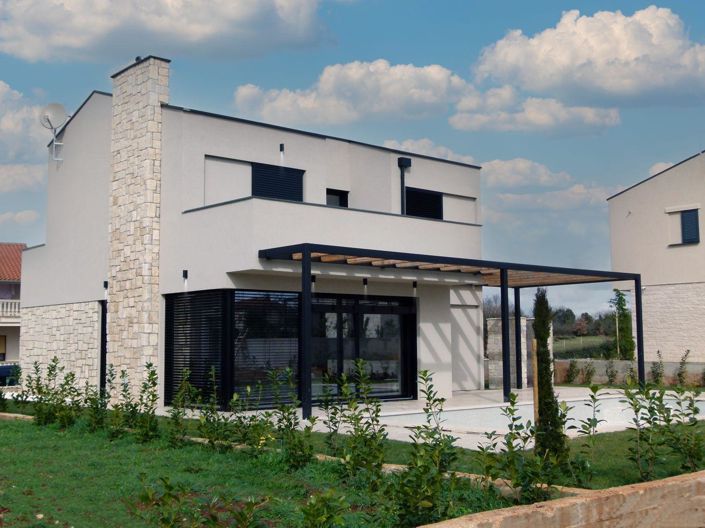 Image No.2-4 Bed Property for sale