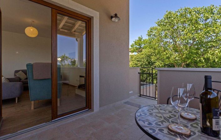 Image No.19-3 Bed Property for sale