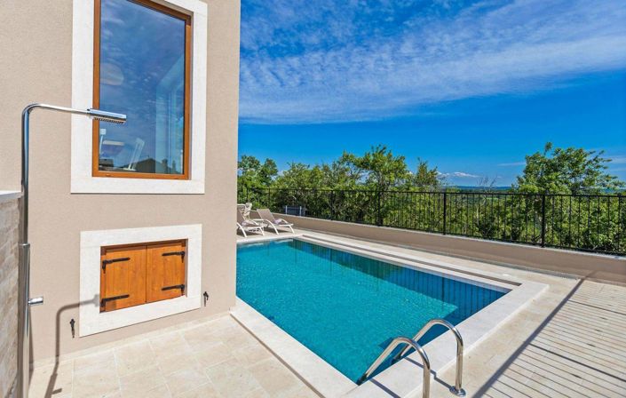 Image No.9-3 Bed Property for sale