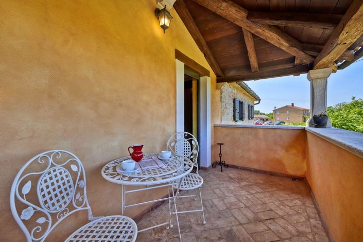 Image No.16-5 Bed Property for sale