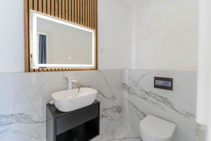 Image No.23-3 Bed Property for sale