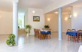 Image No.6-20 Bed Property for sale