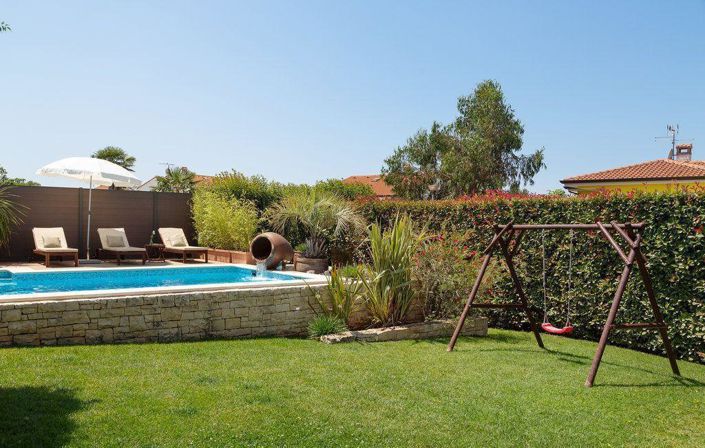 Image No.15-4 Bed Property for sale