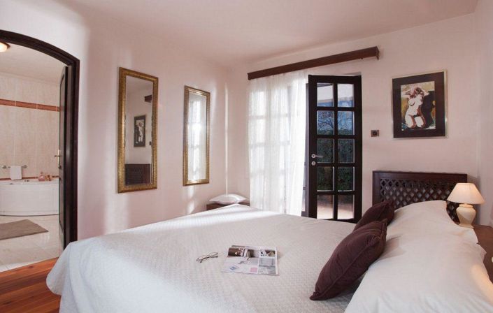 Image No.21-4 Bed Property for sale