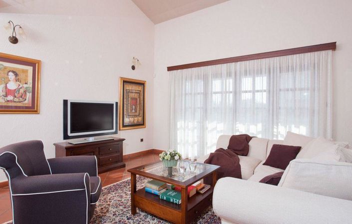 Image No.9-4 Bed Property for sale