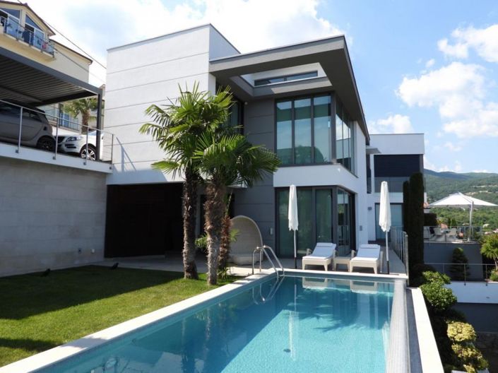 Image No.13-4 Bed Property for sale