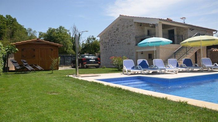 Image No.1-4 Bed Property for sale