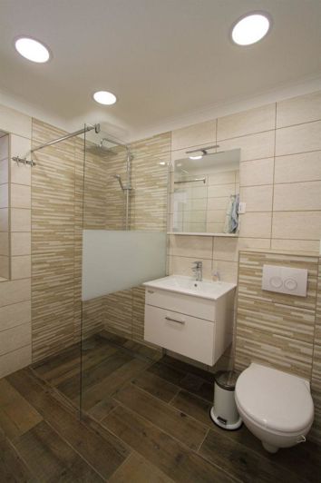 Image No.12-4 Bed Property for sale