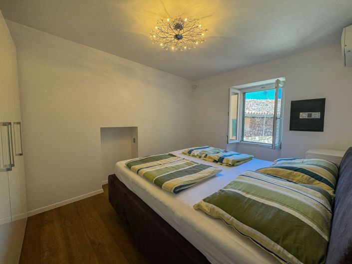 Image No.11-4 Bed Property for sale