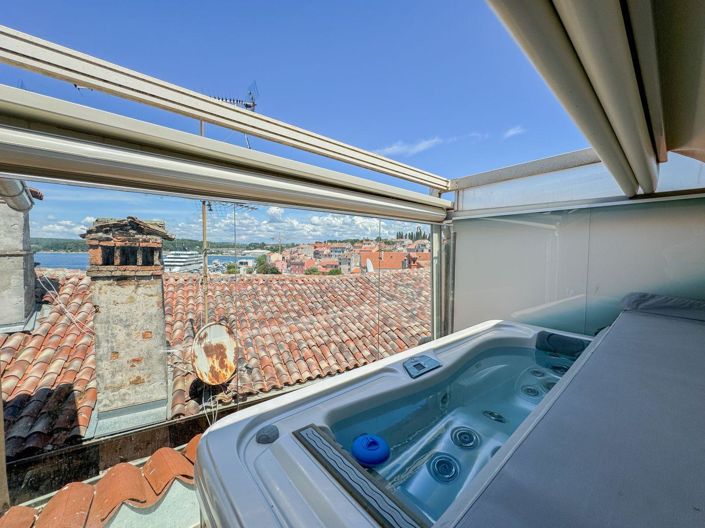 Image No.2-4 Bed Property for sale