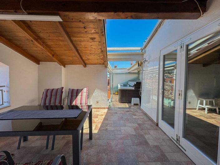 Image No.8-4 Bed Property for sale