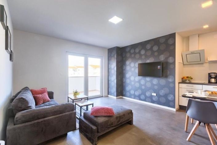 Image No.15-10 Bed Property for sale