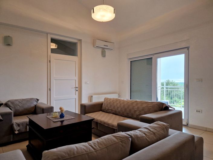 Image No.23-6 Bed Property for sale