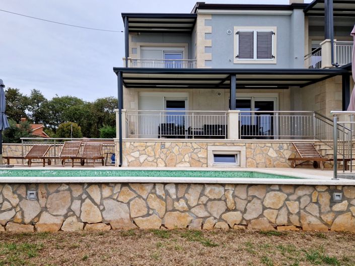 Image No.3-6 Bed Property for sale