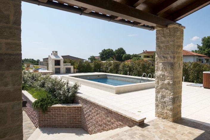 Image No.19-4 Bed Property for sale