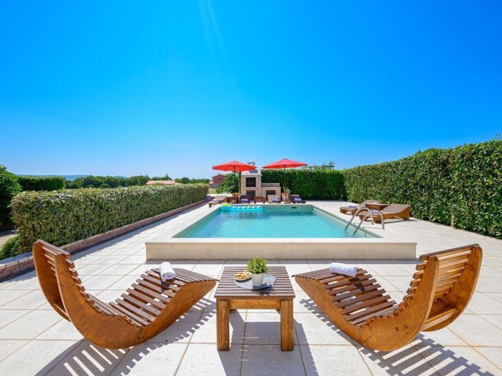 Image No.3-4 Bed Property for sale