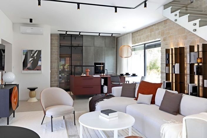 Image No.13-3 Bed Property for sale