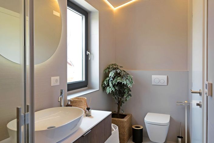 Image No.19-3 Bed Property for sale