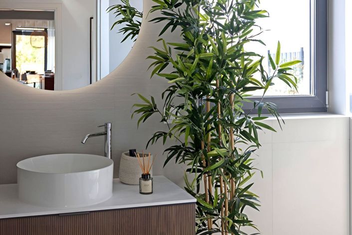 Image No.23-3 Bed Property for sale