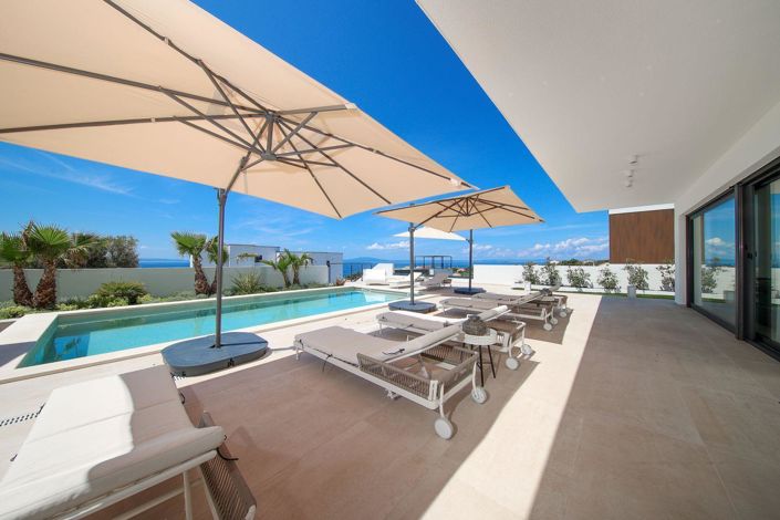 Image No.3-4 Bed Property for sale