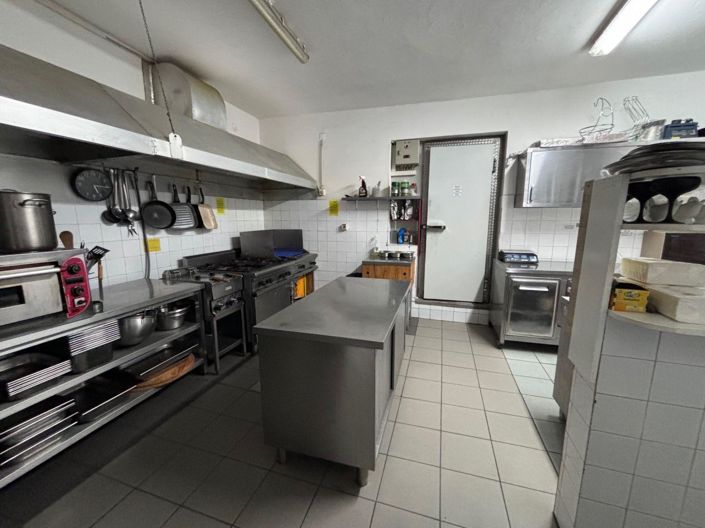 Image No.16-24 Bed Property for sale