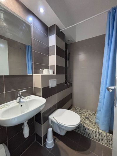 Image No.25-24 Bed Property for sale