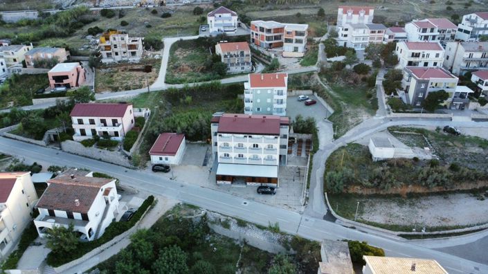 Image No.7-24 Bed Property for sale