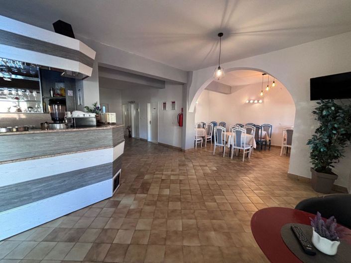 Image No.9-24 Bed Property for sale