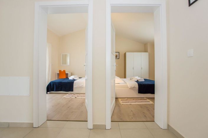 Image No.24-4 Bed Property for sale