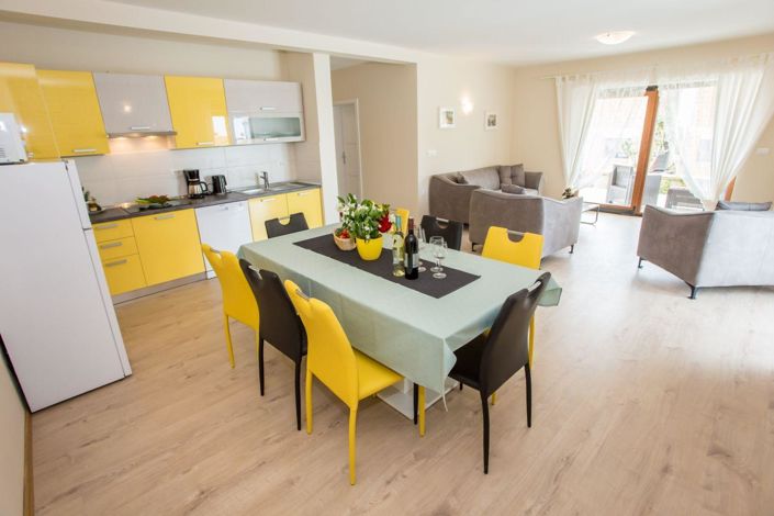 Image No.8-4 Bed Property for sale