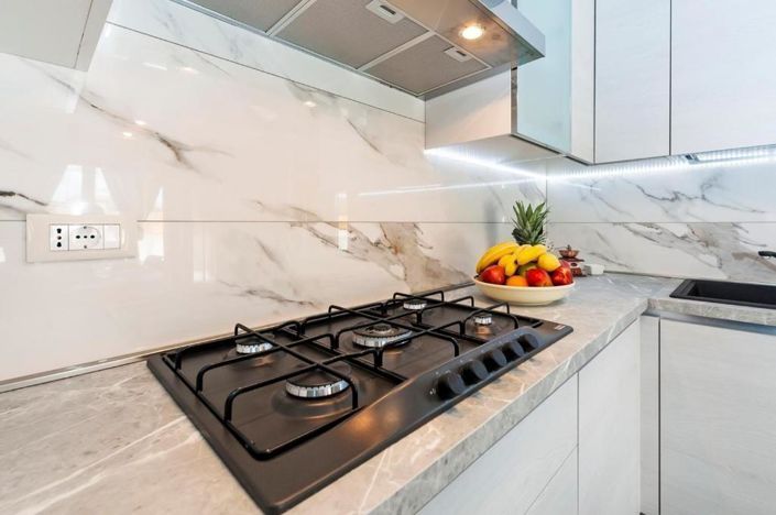 Image No.10-3 Bed Property for sale