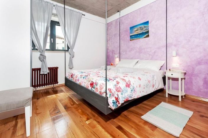 Image No.18-3 Bed Property for sale